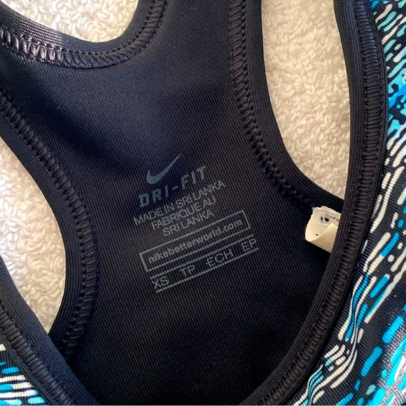 Nike sports bra - Picture 2 of 2